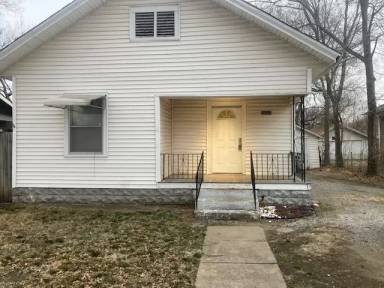Main picture of 2032 S Water St