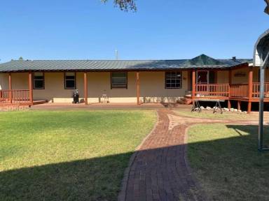 Main picture of 9403 N County Road 3300