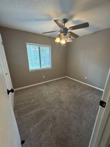 Main picture of 950 Forestbrook Rd