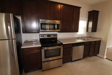 Main picture of 3938 T St