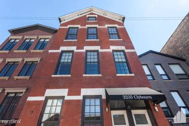 Main picture of 2235 N Clybourn Ave