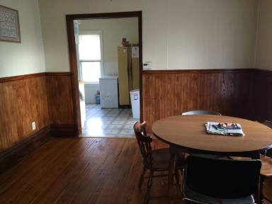 Main picture of 106 Block St