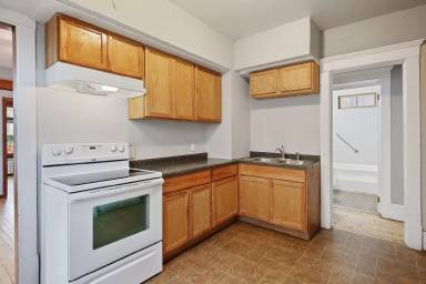 Main picture of 2210 Glenwood Ave