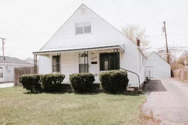 Main picture of 26135 Groveland St
