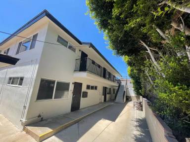 Main picture of 2252 Garnet Ave