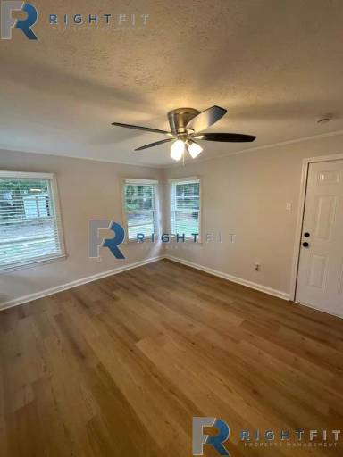 Main picture of 2224 Avalon Rd