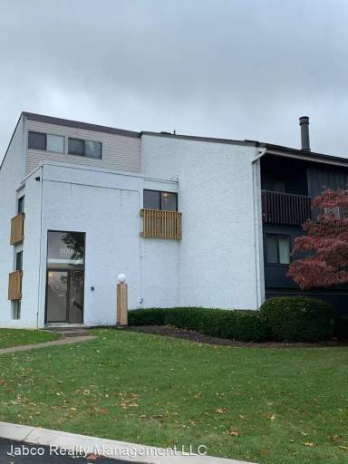 Main picture of 800 Stratford Dr