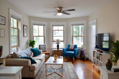 Main picture of 515 Broadway