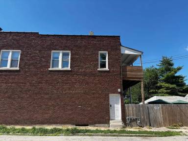 Main picture of 401 N 5th St