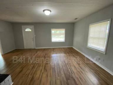 Main picture of 1701 Adamson St