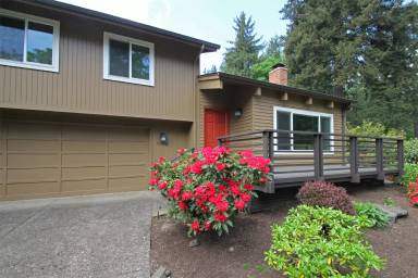 Main picture of 1998 Fircrest Dr
