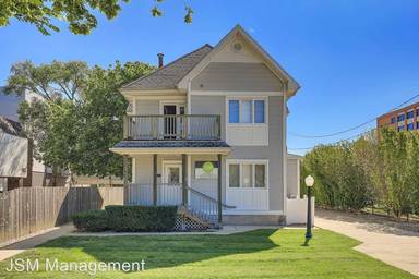 Main picture of 110 S Gregory St