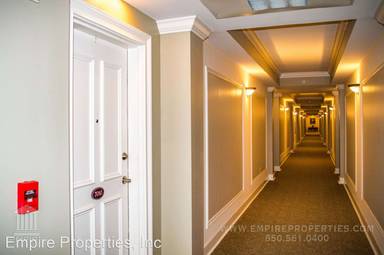 Main picture of 121 N Monroe St