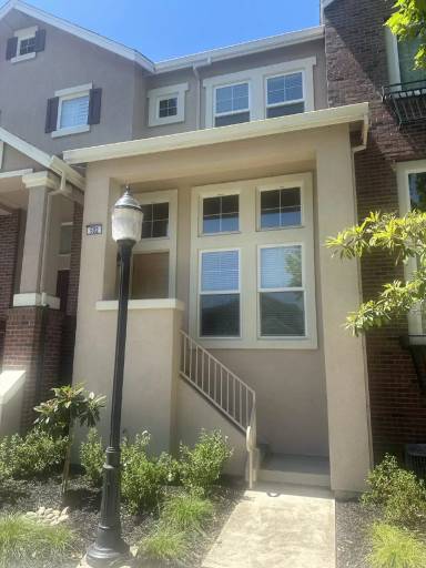 Main picture of 274 Wood St