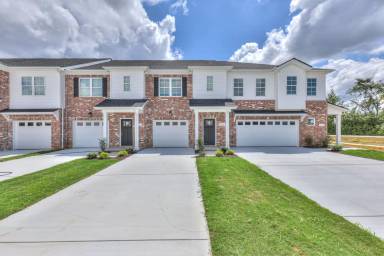 Main picture of 32 Hardwood Rd