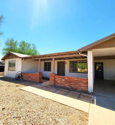 Main picture of 6017 W Paradise Ln