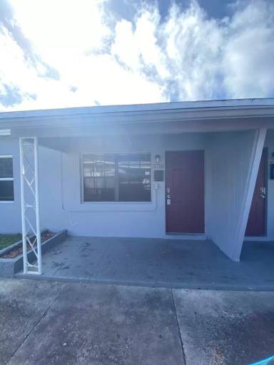 Main picture of 3712-3718 Henry Ave