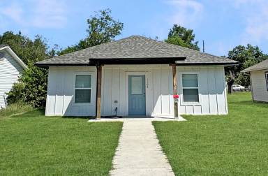 Main picture of 1108 W Dewey St