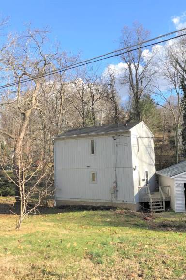 Main picture of 18 Garfield Ave