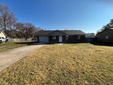 Main picture of 26 Park Cir