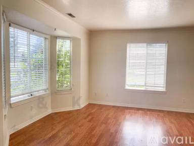 Main picture of 892 E Hamlet Cir N