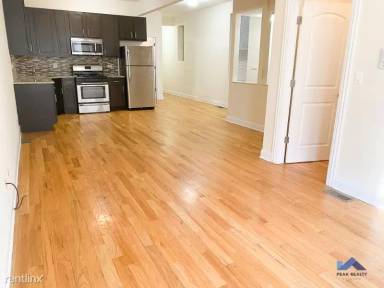 Main picture of 2222 W Belden Ave