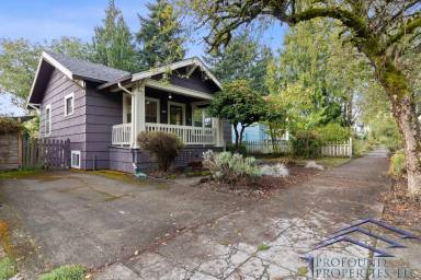 Main picture of 1912 SE Pine St