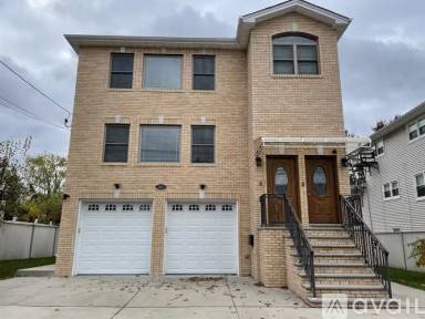 Main picture of 305 Born St