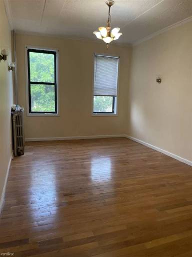 Main picture of 547 Pine St