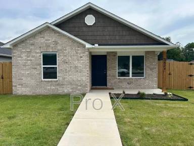 Main picture of 2674 S Ouachita Dr