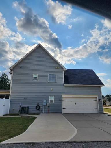Main picture of 432 Century Dr