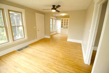 Main picture of 126 1st St