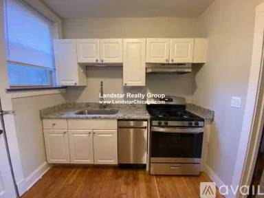Main picture of 5542 W Leland Ave
