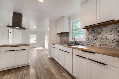 Main picture of 6215 28th St NE
