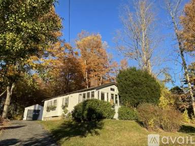 Main picture of 31 New Lenox Rd
