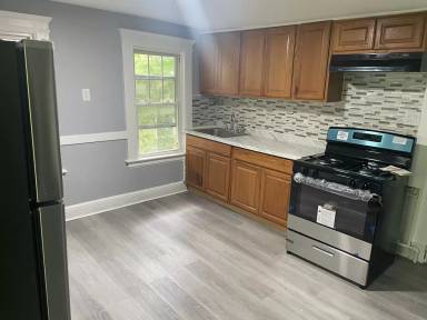 Main picture of 275 Pine St