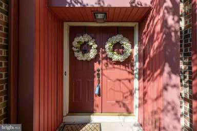 Main picture of 1314 Chanticleer