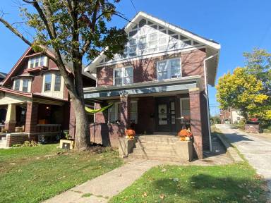 Main picture of 289 E 18th Ave