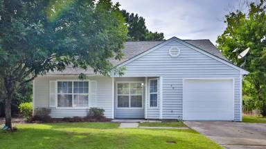 Main picture of 26 Woodcock Dr