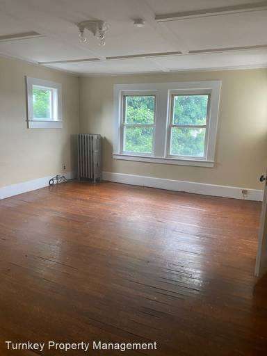 Main picture of 24 Grand Ave