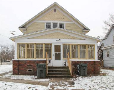 Main picture of 375 Houston Ave