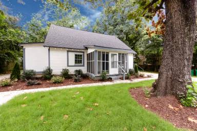 Main picture of Academy922