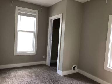 Main picture of 1510 5th St NE