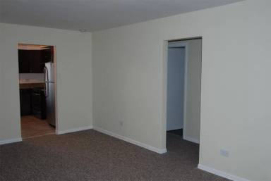 Main picture of 7243 N Western Ave