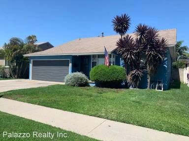 Main picture of 4761 N Bellflower Blvd