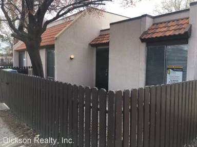 Main picture of 1051 Baywood Dr