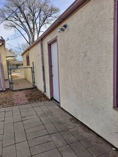 Main picture of 3011 Denver Blvd