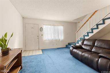Main picture of 500 N Tustin Ave