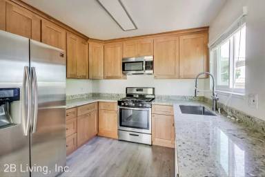 Main picture of 5092 Plaza Corona