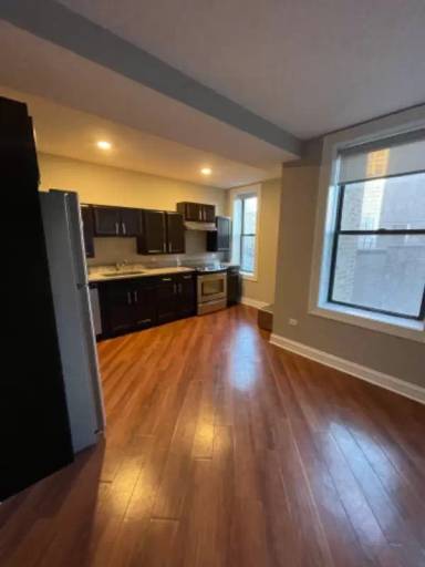 Main picture of 5027 N Sheridan Rd